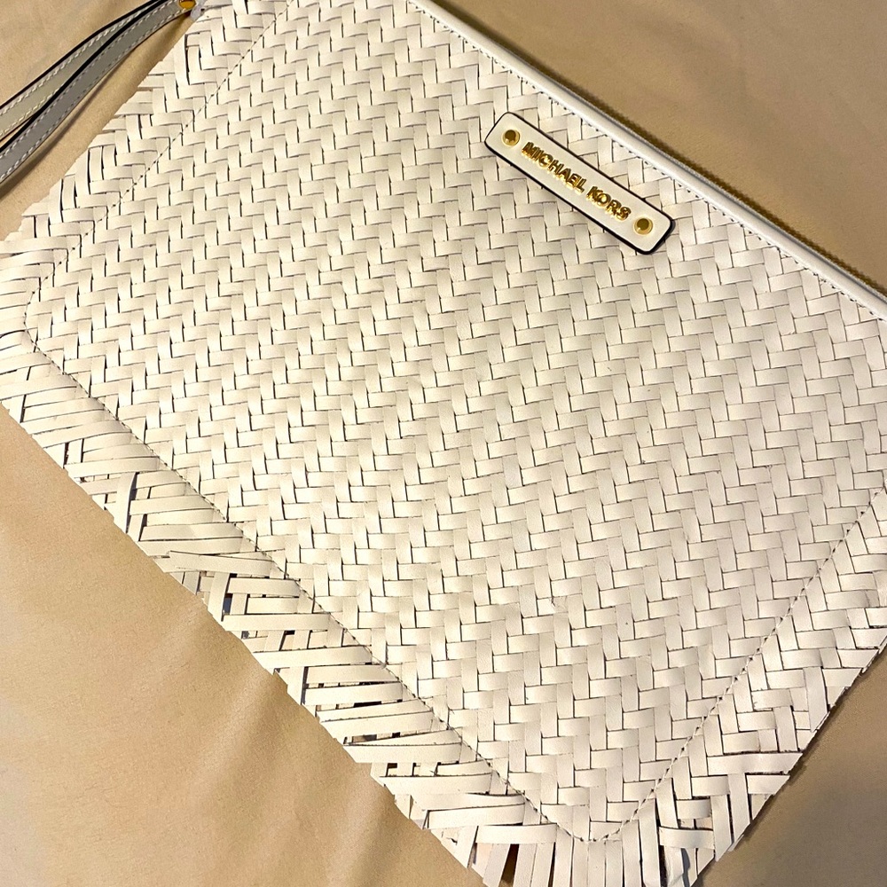 White woven fringe Michael Kors clutch wristletNWT